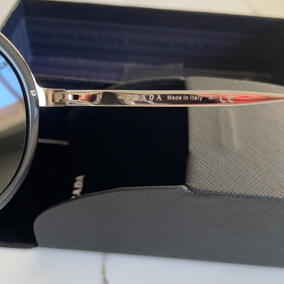 **NIB** Prada sunglasses Black w silver hardware - Picture 8 of 9